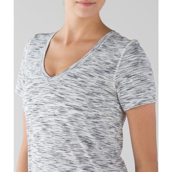 Lululemon What The Sport Tee Tiger Space Dye Black White V-Neck Shirt Size 6 - Picture 3 of 10
